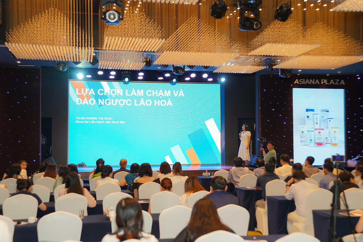 Chuyên gia chia sẻ Ảnh hưởng của lão hóa lên các thành phần của da