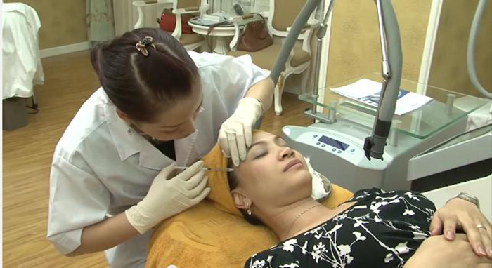 Làm mờ sẹo bằng phương pháp sử dụng máy công nghệ cao Làm mờ sẹo bằng phương pháp sử dụng máy công nghệ cao