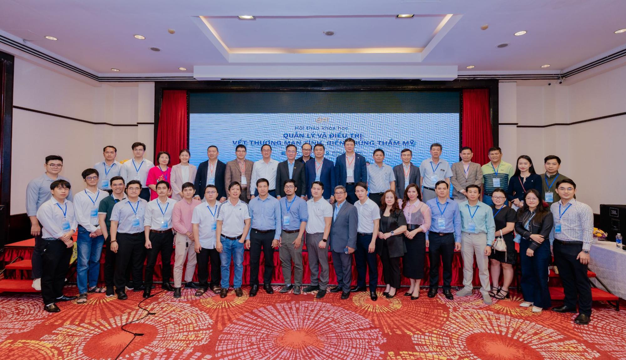 Ảnh chụp bế mạc hội thảo khoa học