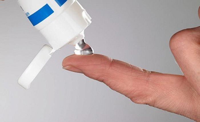 Nên tuân thủ đúng nguyên tắc sử dụng kem làm mờ sẹo Nên tuân thủ đúng nguyên tắc sử dụng kem làm mờ sẹo