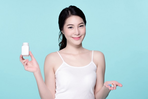 Viên uống đẹp da chống lão hóa là sản phẩm giúp bổ sung các loại vitamin, dưỡng chất Viên uống đẹp da chống lão hóa là sản phẩm giúp bổ sung các loại vitamin, dưỡng chất